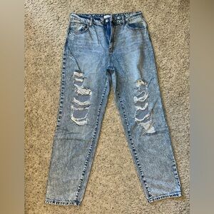Forever 21 Straight ripped rhinestone denim jeans size 31